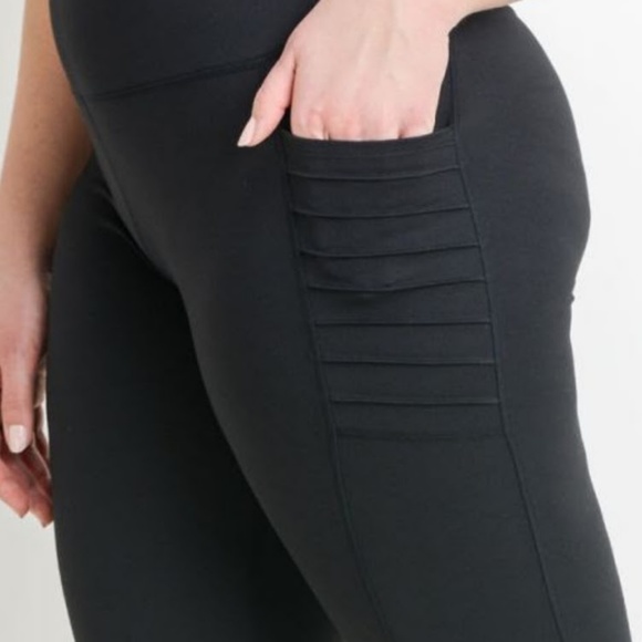 Moto Ribbed Full Leggings with Leggings and Pocket - Picture 2 of 5